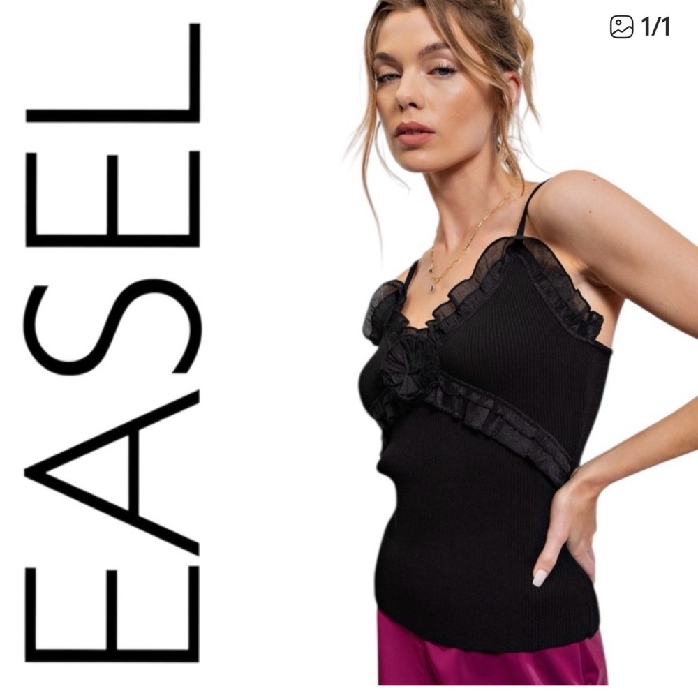 301:  EASEL NWT TOP BLACK (R2M)